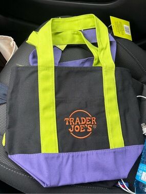 BNWT Viral Halloween Trader Joes mini tote